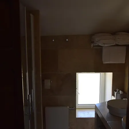 Hoteliere Et Des Sources Du Gros Noyer Appartement Malaucène