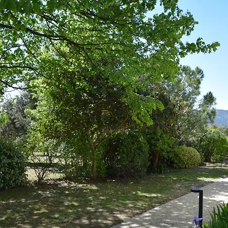 Hoteliere Et Des Sources Du Gros Noyer Appartement